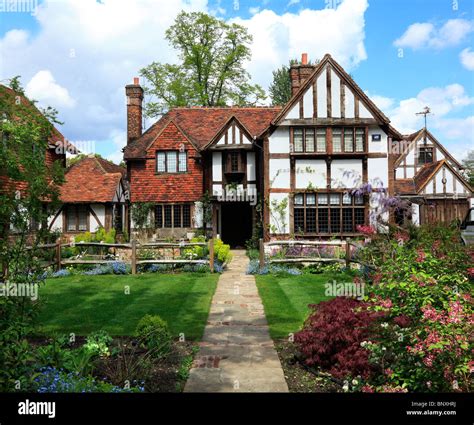 did tudor houses have gardens|tudor fireplaces history.